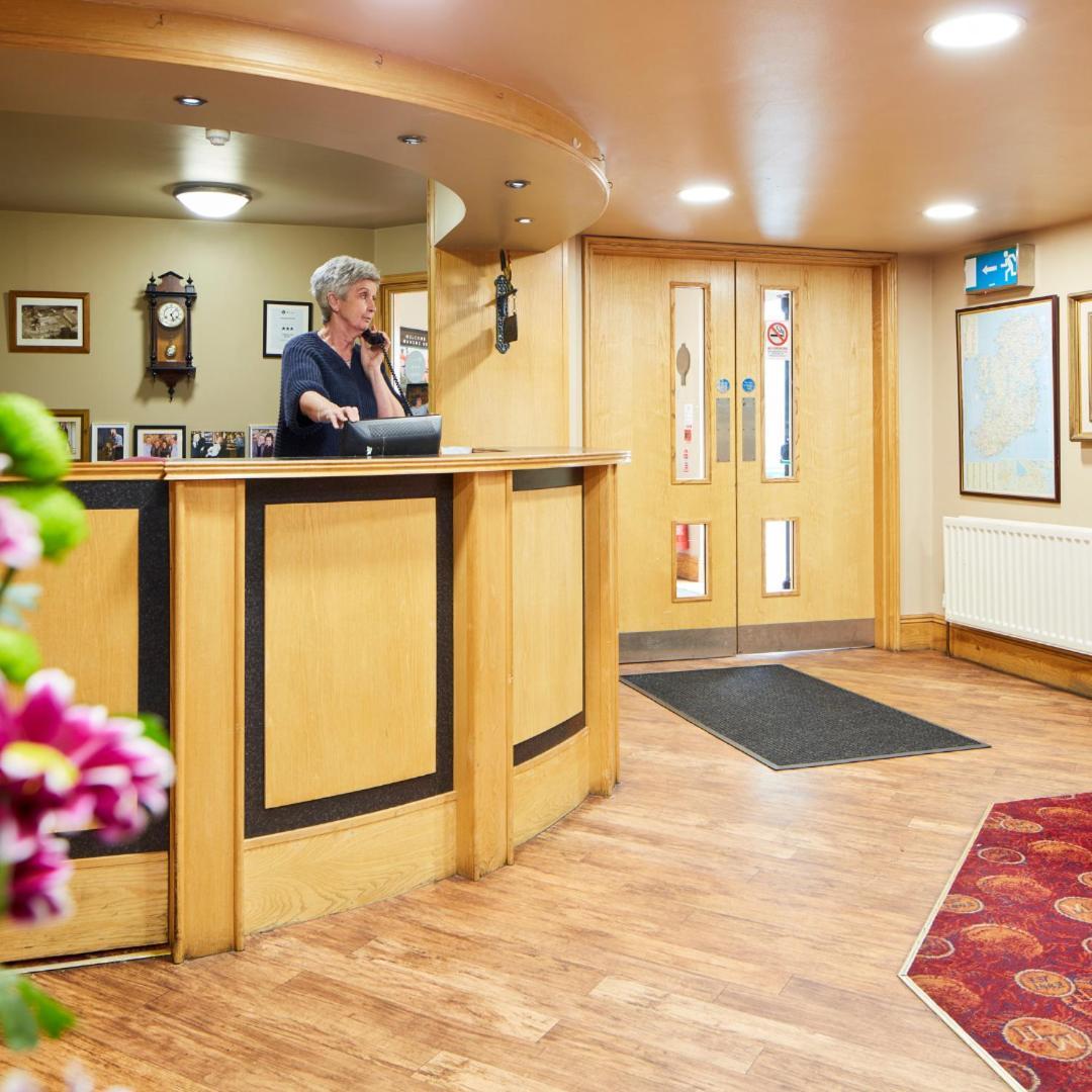 Mahon'S Hotel Irvinestown Eksteriør billede